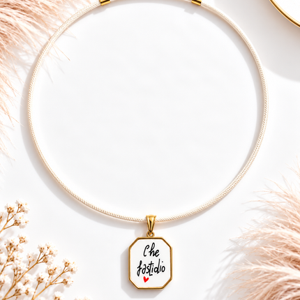 Collana con charm “Che fastidio”