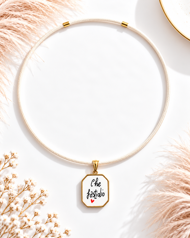 Collana con charm “Che fastidio”
